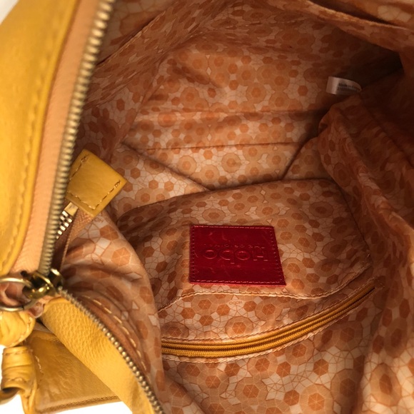 HOBO brand gold/yellow leather shoulder purse - Picture 7 of 7